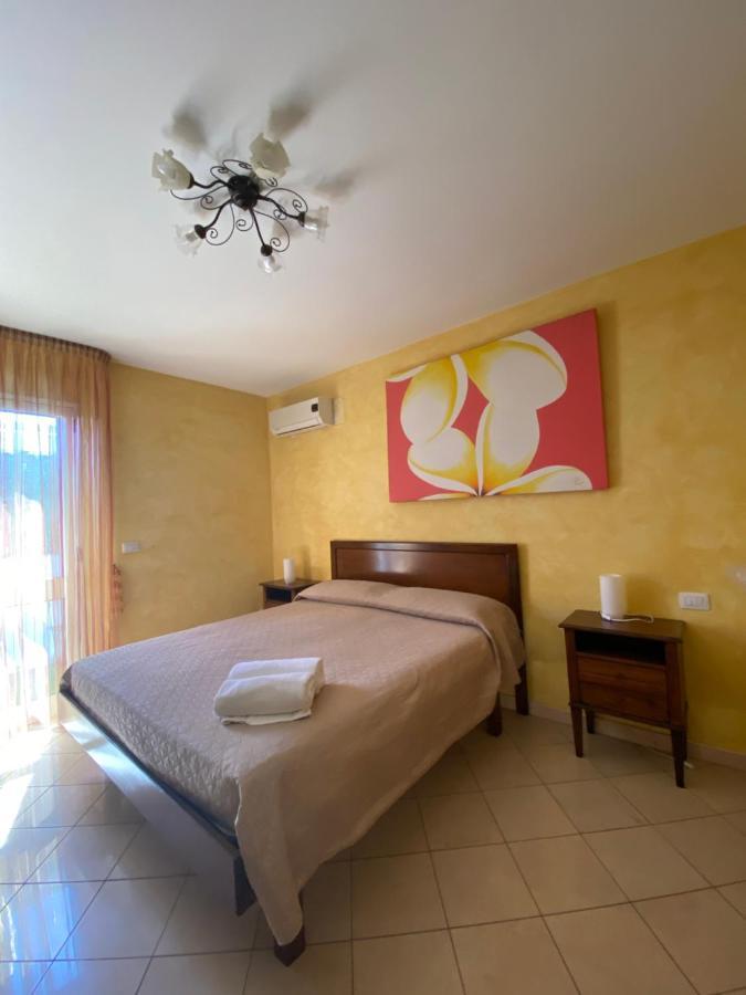 Bed and Breakfast L'Attico Piazza Sant'Oronzo Lecce Exterior foto