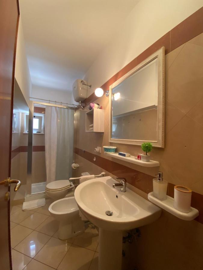 Bed and Breakfast L'Attico Piazza Sant'Oronzo Lecce Exterior foto