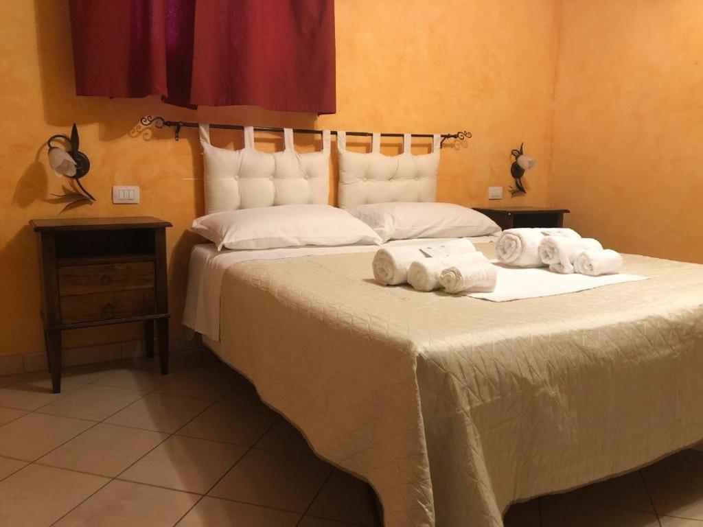 Bed and Breakfast L'Attico Piazza Sant'Oronzo Lecce Exterior foto